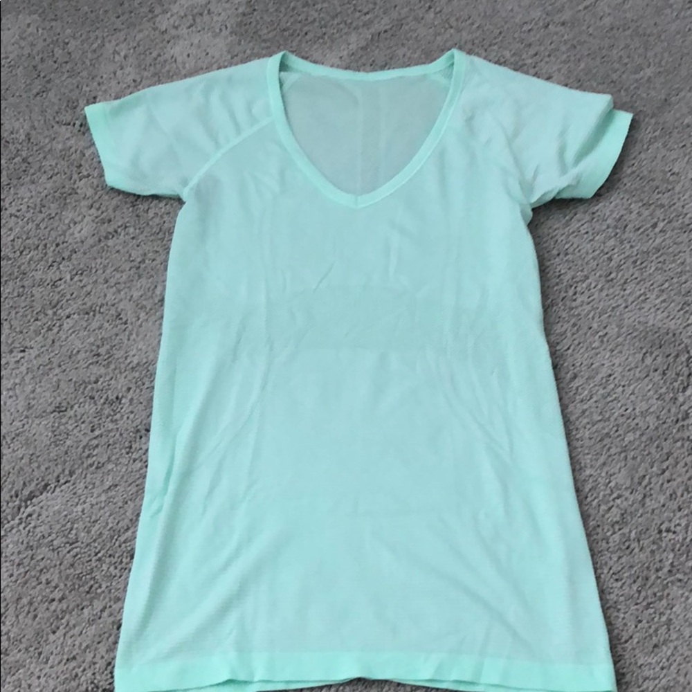 lululemon tech tee